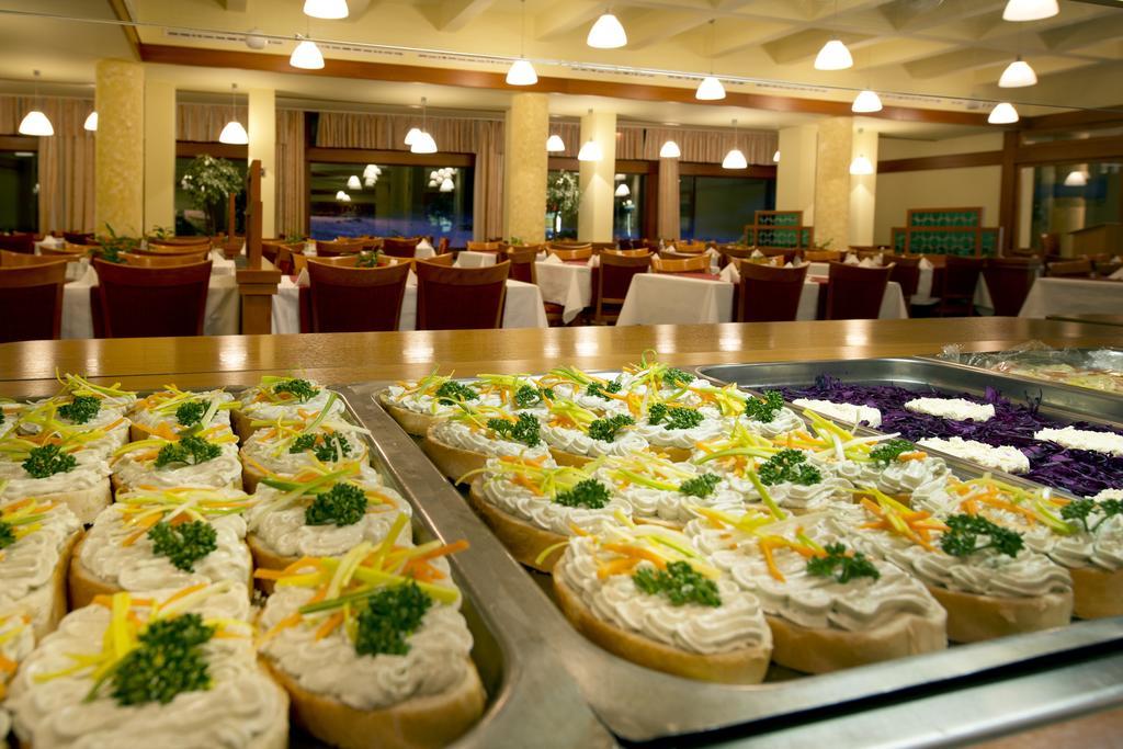 Hotel Sorea Snp Demanovska Dolina Exterior photo